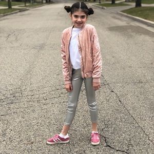 Meet your Posher, Isabel